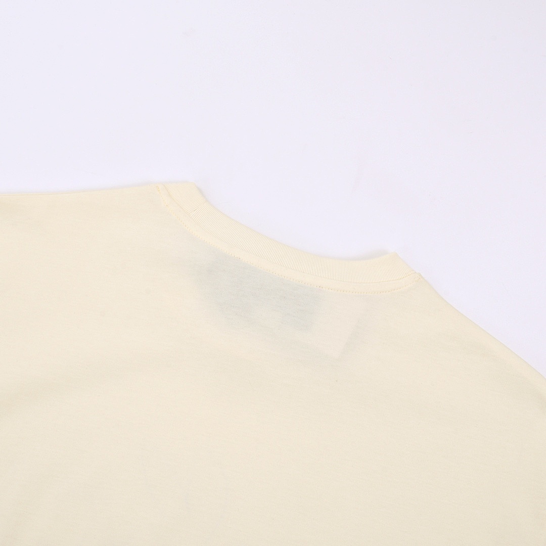 Gucci T-Shirt Style 480 detail view 5