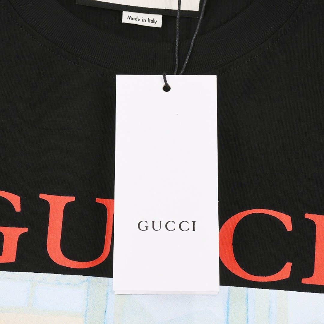 Gucci T-Shirt Style 486 detail view 4