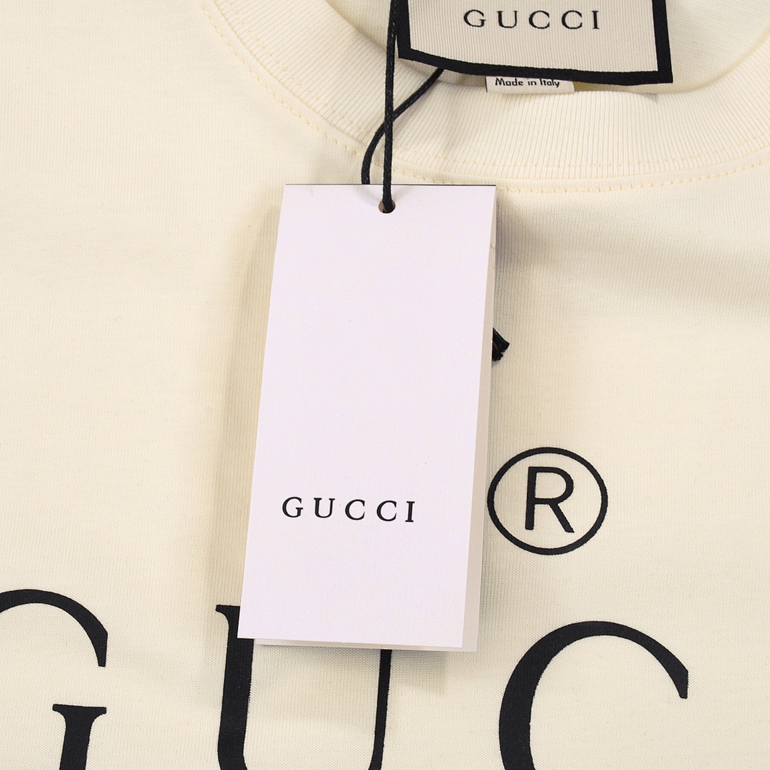 Gucci T-Shirt Style 488 detail view 1