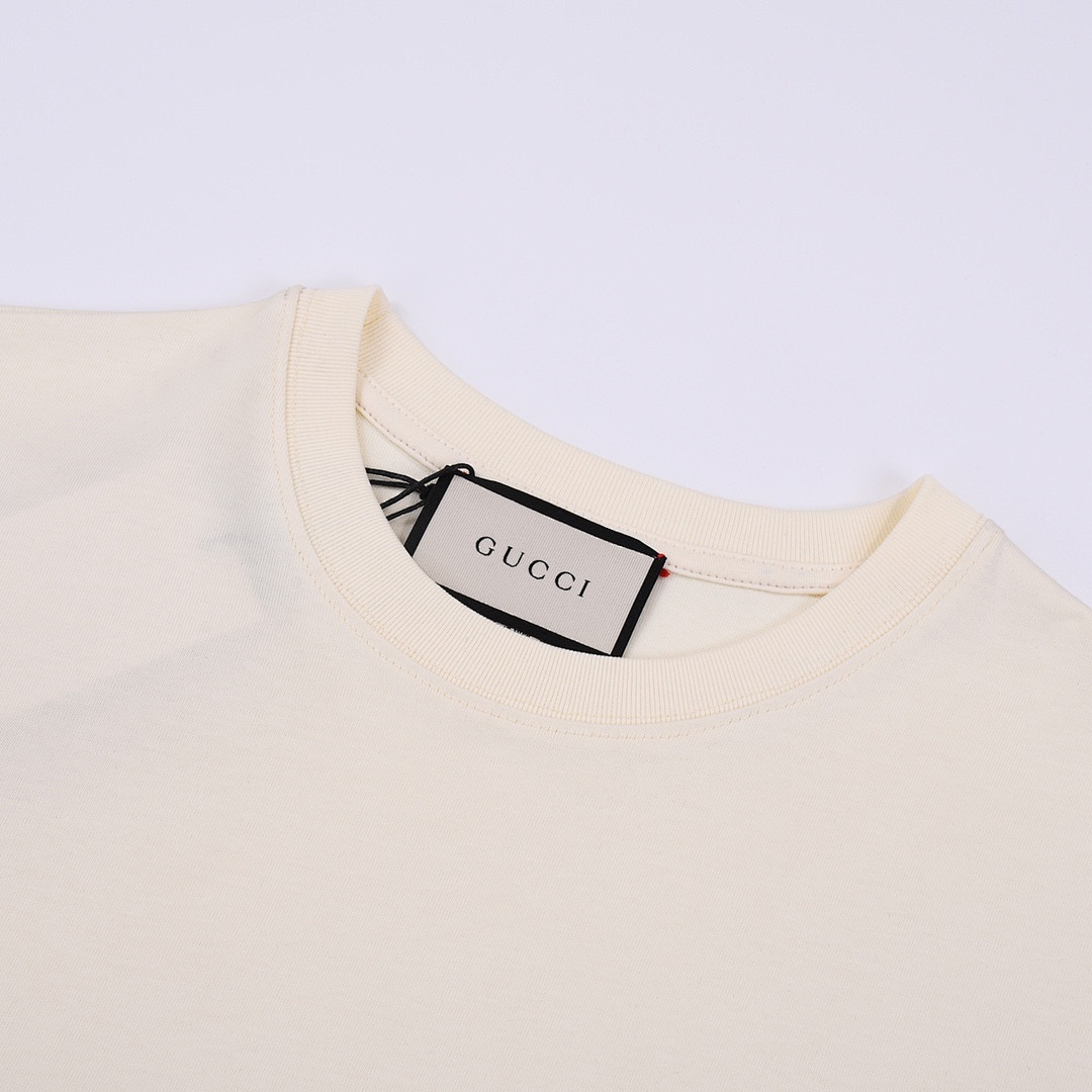 Gucci T-Shirt Style 492 detail view 2