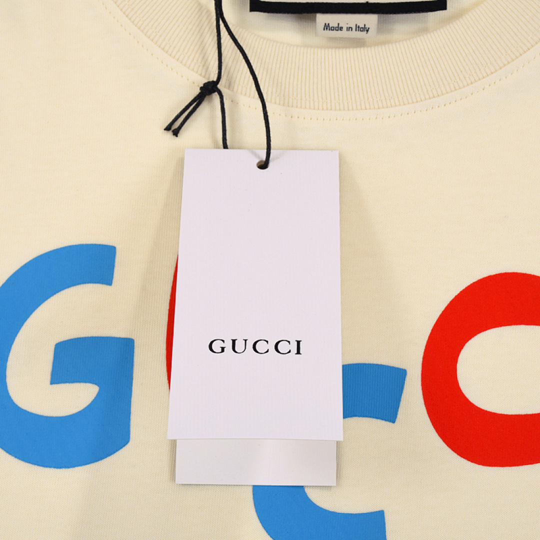 Gucci T-Shirt Style 499 detail view 1