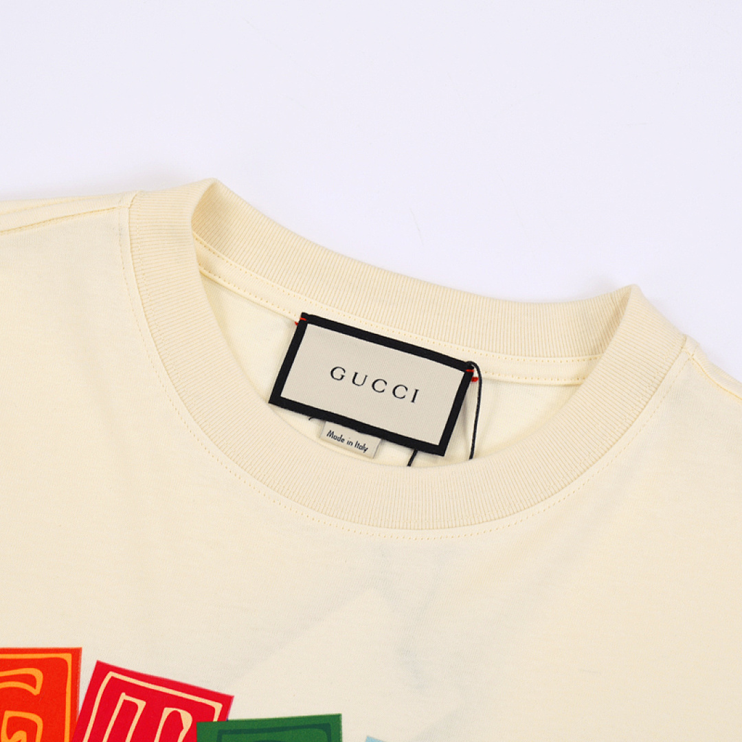 Gucci T-Shirt Style 503 detail view 4