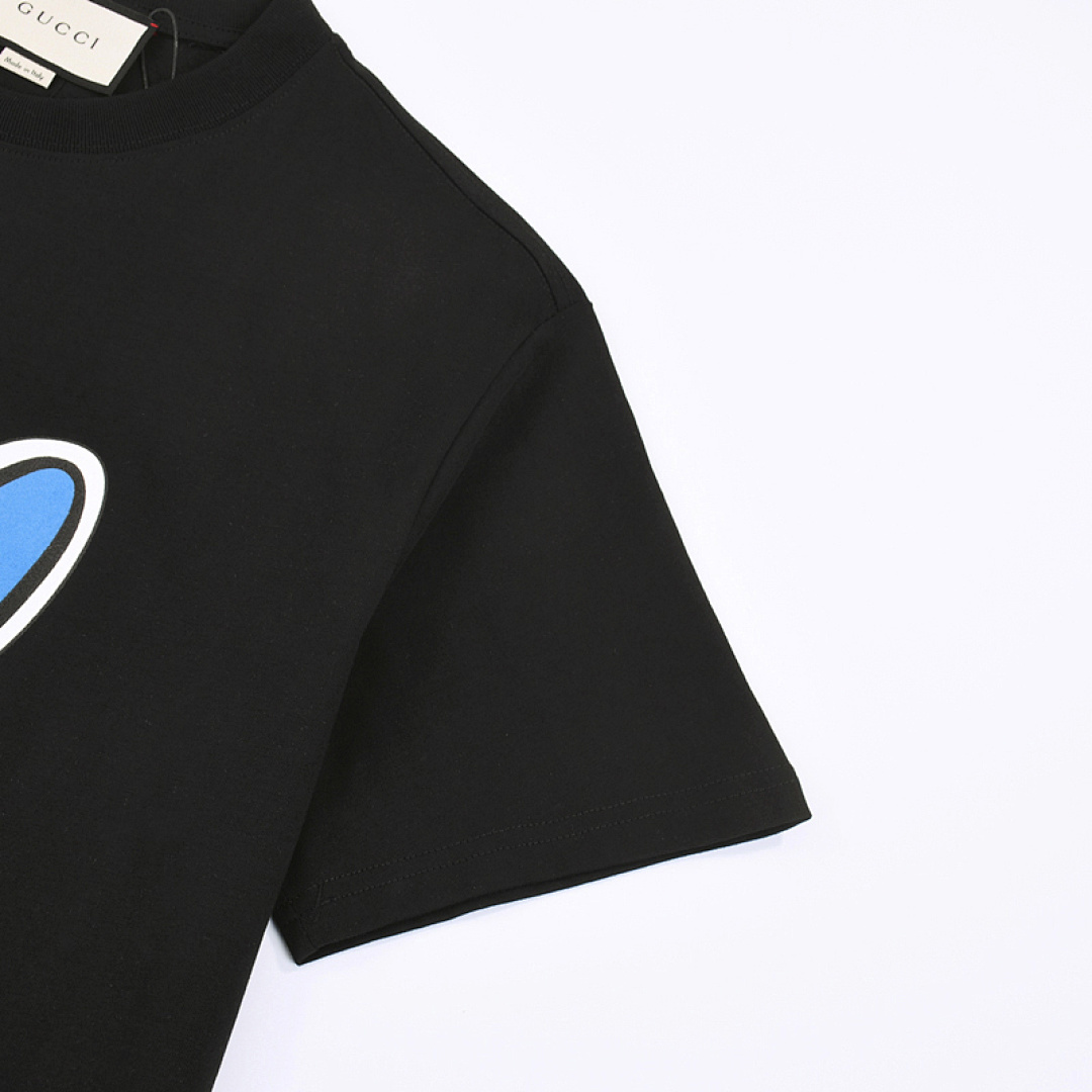 Gucci T-Shirt Style 504 detail view 5