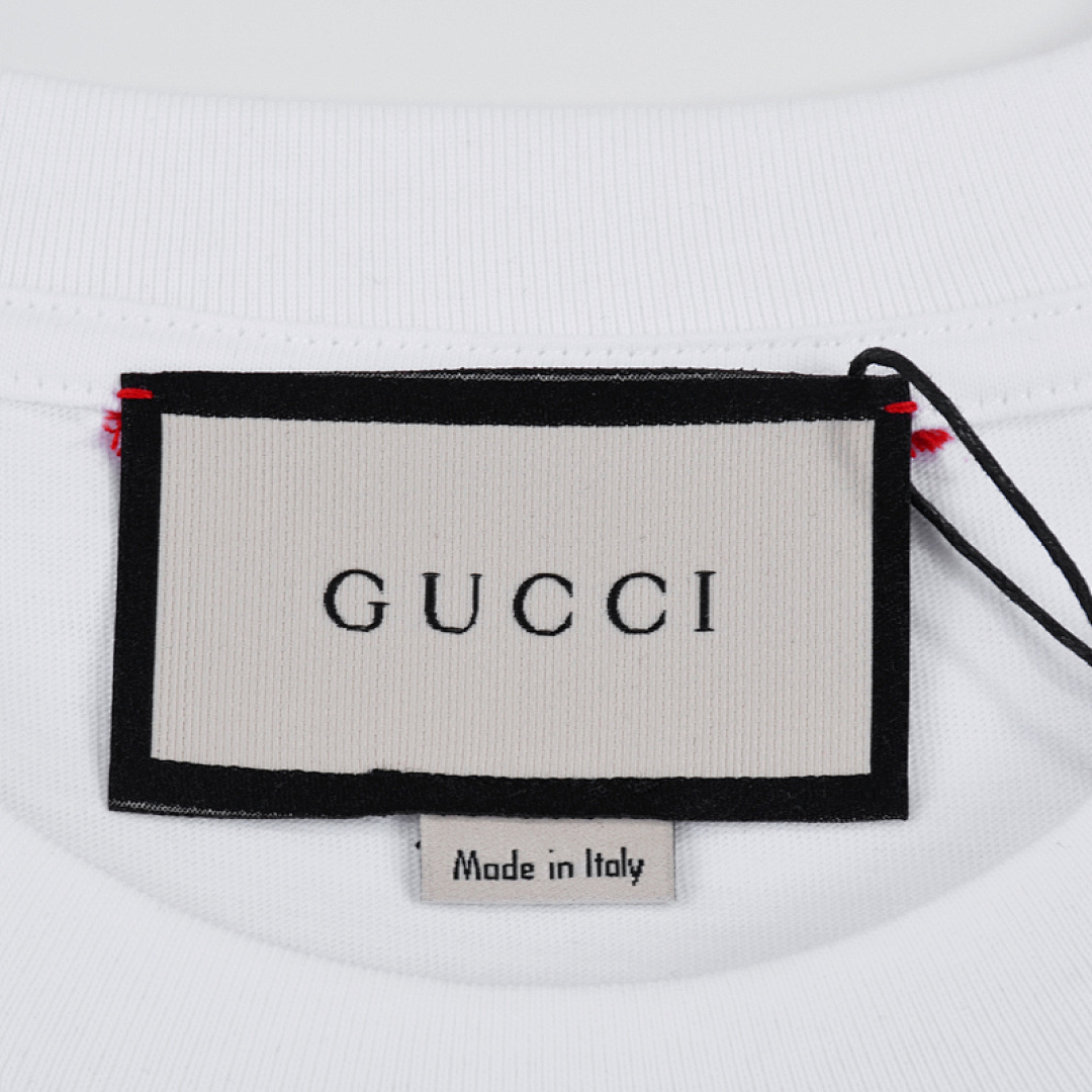 Gucci T-Shirt Style 505 detail view 1