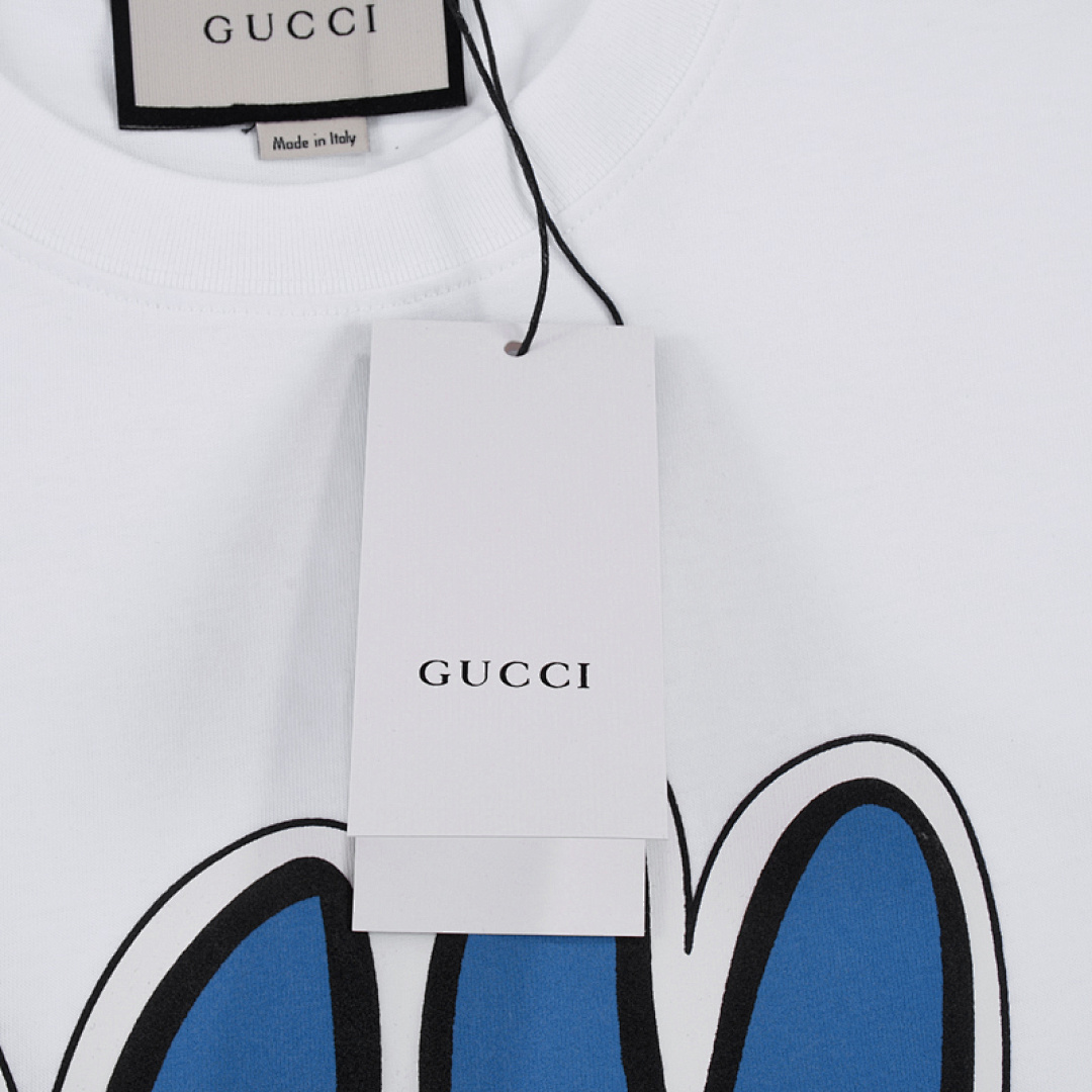 Gucci T-Shirt Style 505 detail view 2