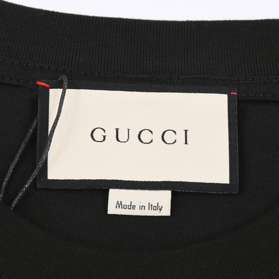 Gucci T-Shirt Style 506 detail view 2