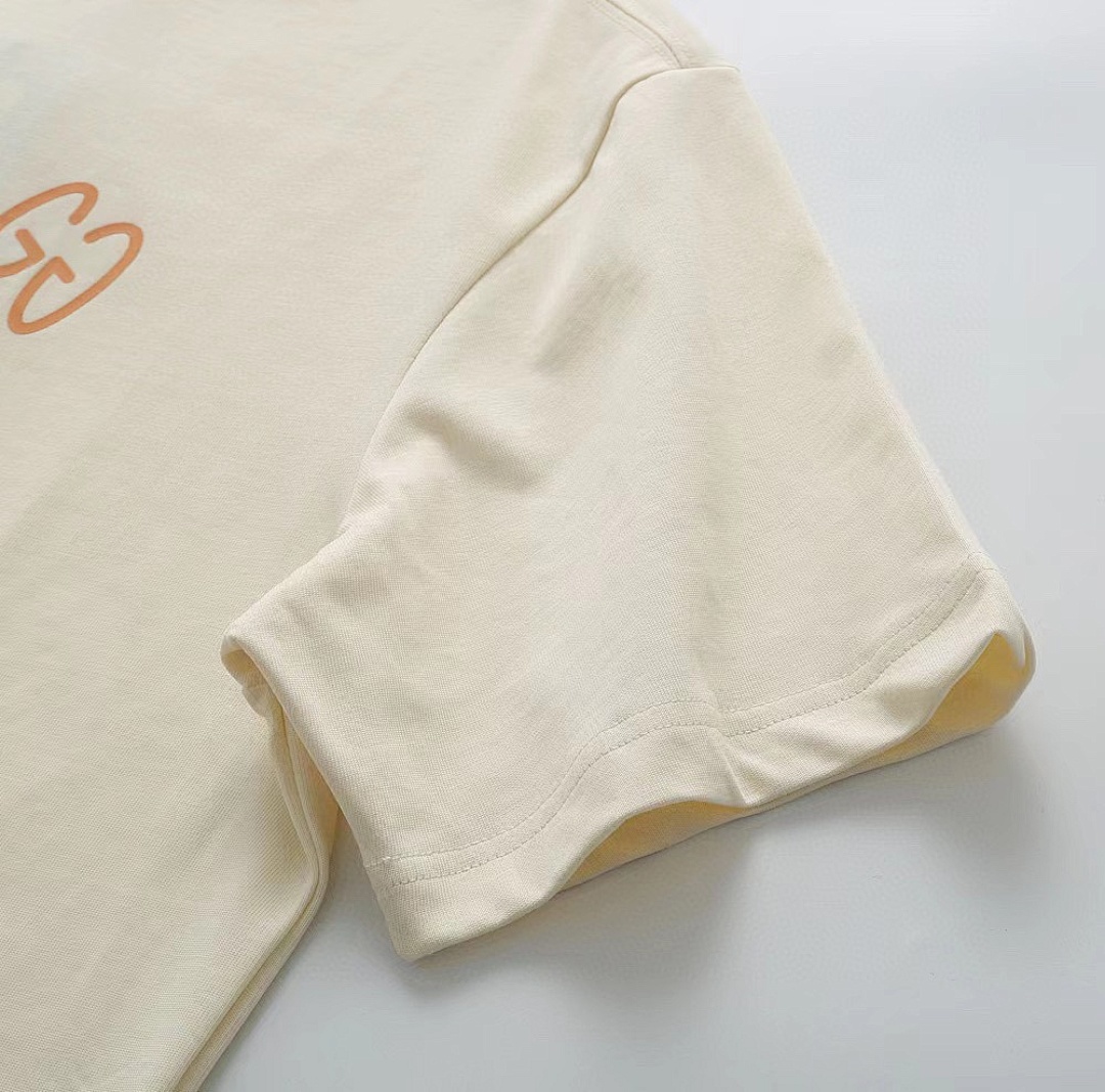Gucci T-Shirt Style 542 detail view 2