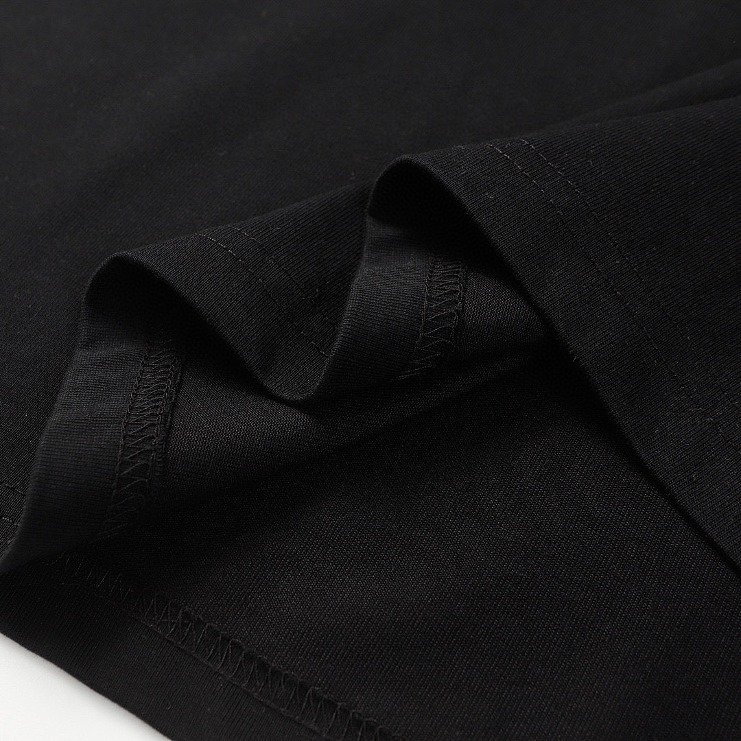 Gucci T-Shirt Style 553 detail view 2