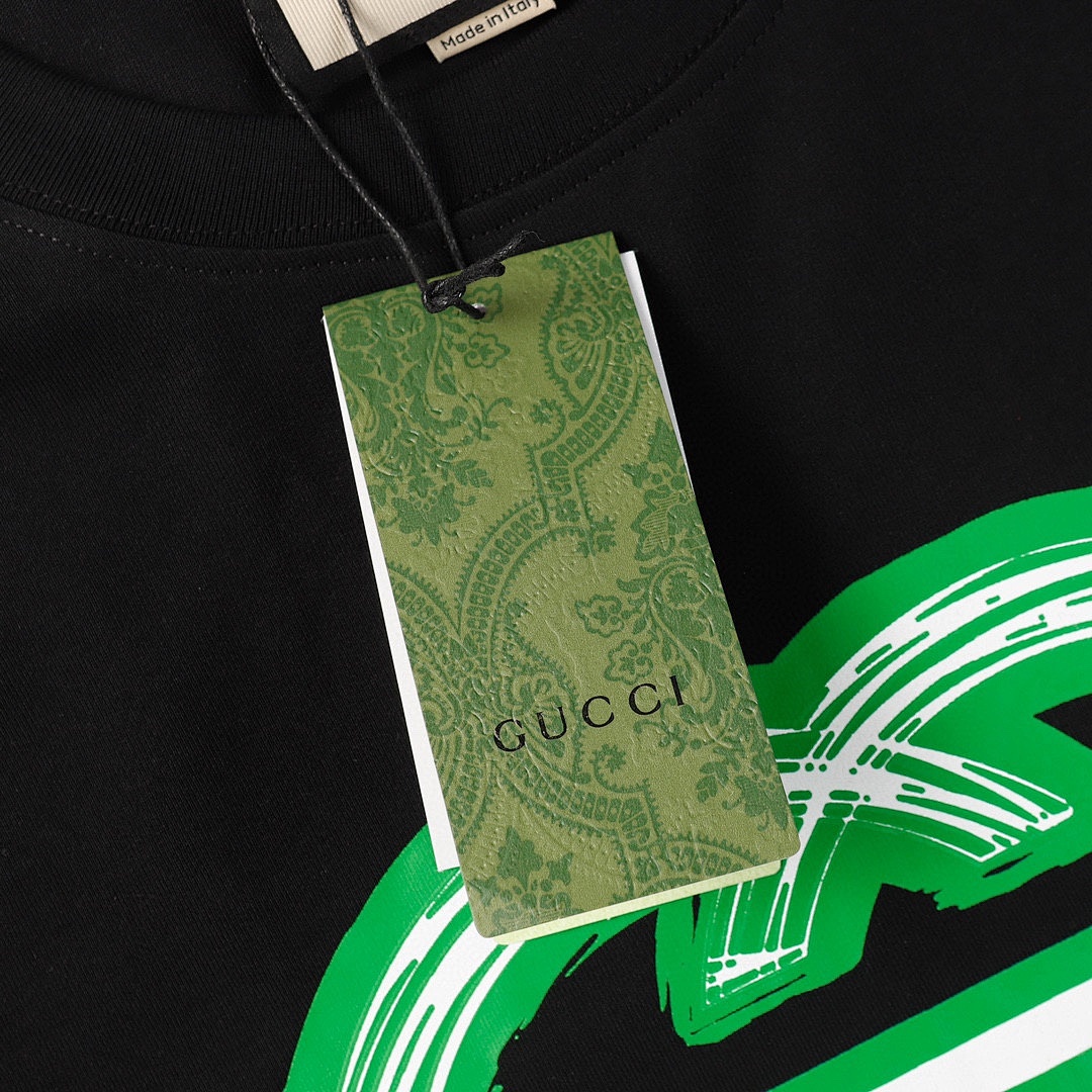 Gucci T-Shirt Style 553 detail view 5