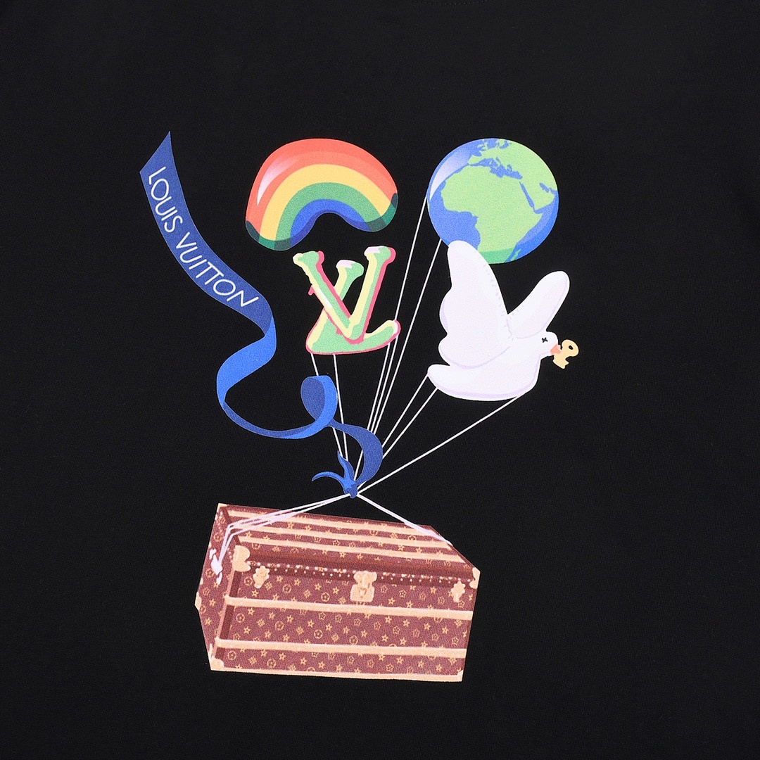 Louis Vuitton T-Shirt Style 441 detail view 2