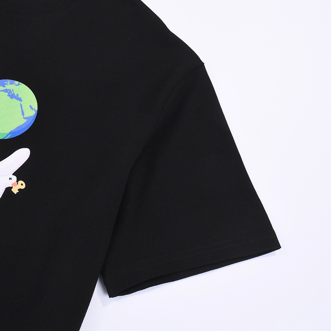 Louis Vuitton T-Shirt Style 441 detail view 6