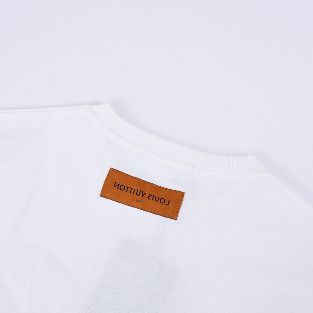 Louis Vuitton T-Shirt Style 443 detail view 1
