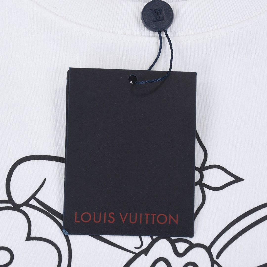 Louis Vuitton T-Shirt Style 443 detail view 4