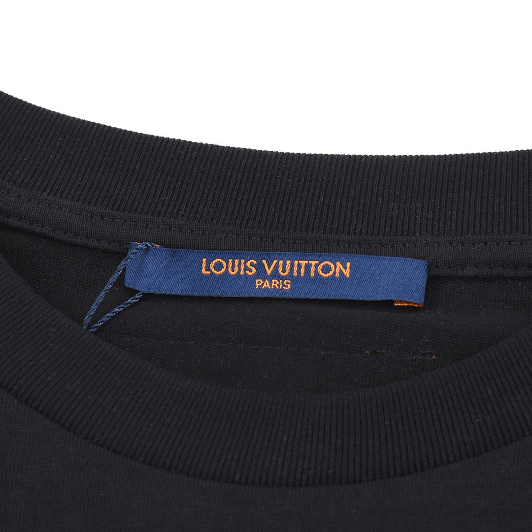 Louis Vuitton T-Shirt Style 444 detail view 6