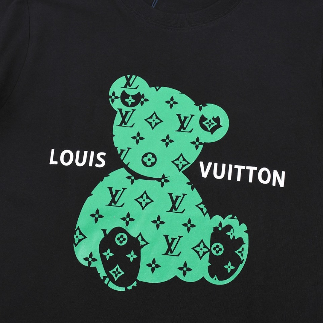 Louis Vuitton T-Shirt Style 450 detail view 5