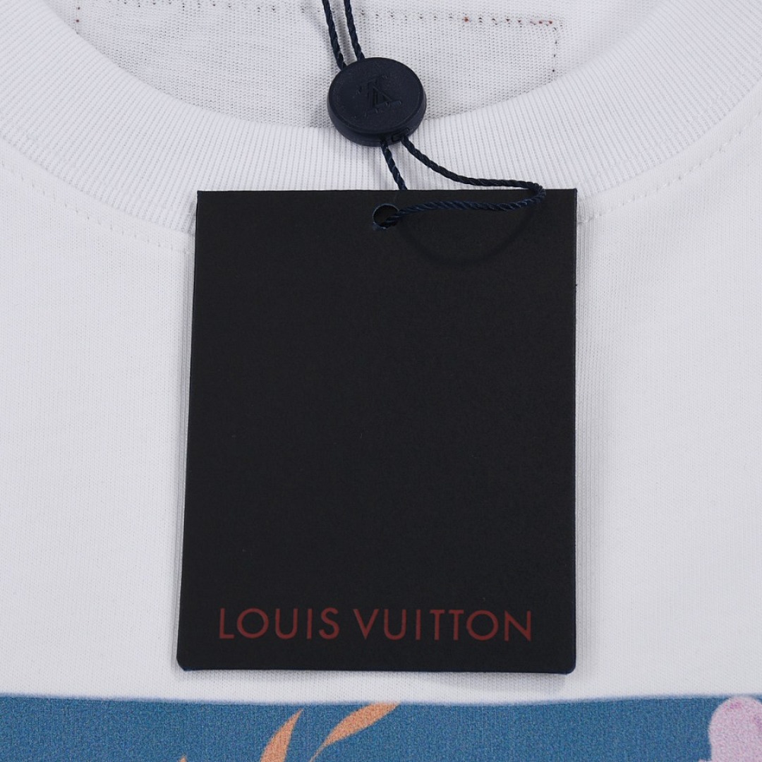 Louis Vuitton T-Shirt Style 454 detail view 4
