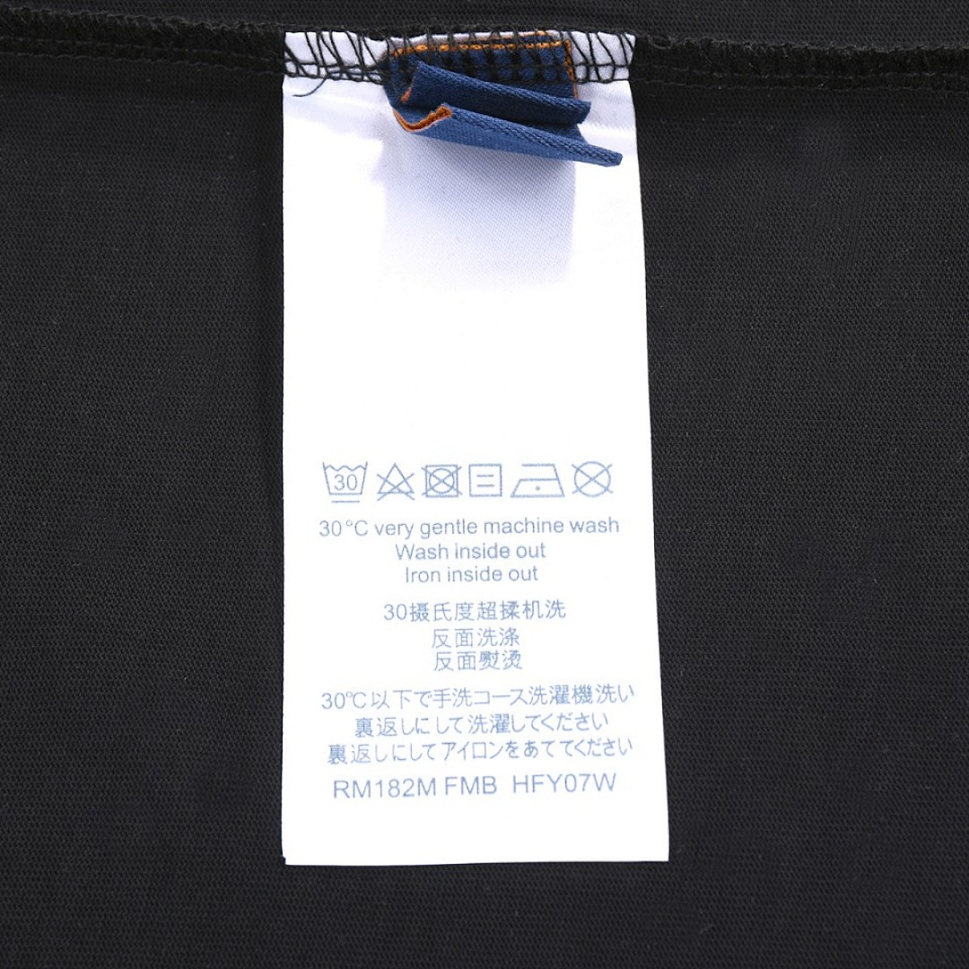 Louis Vuitton T-Shirt Style 455 detail view 1