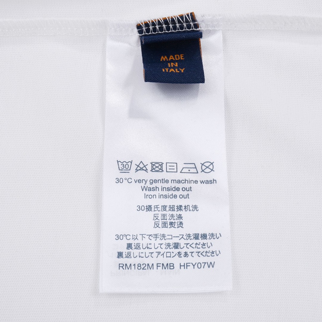 Louis Vuitton T-Shirt Style 456 detail view 2