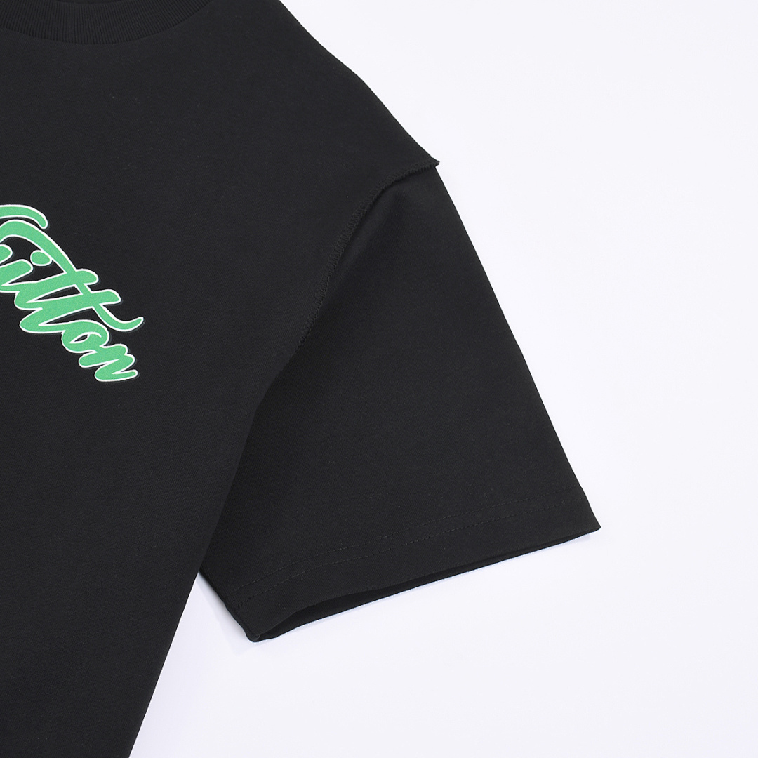 Louis Vuitton T-Shirt Style 457 detail view 4