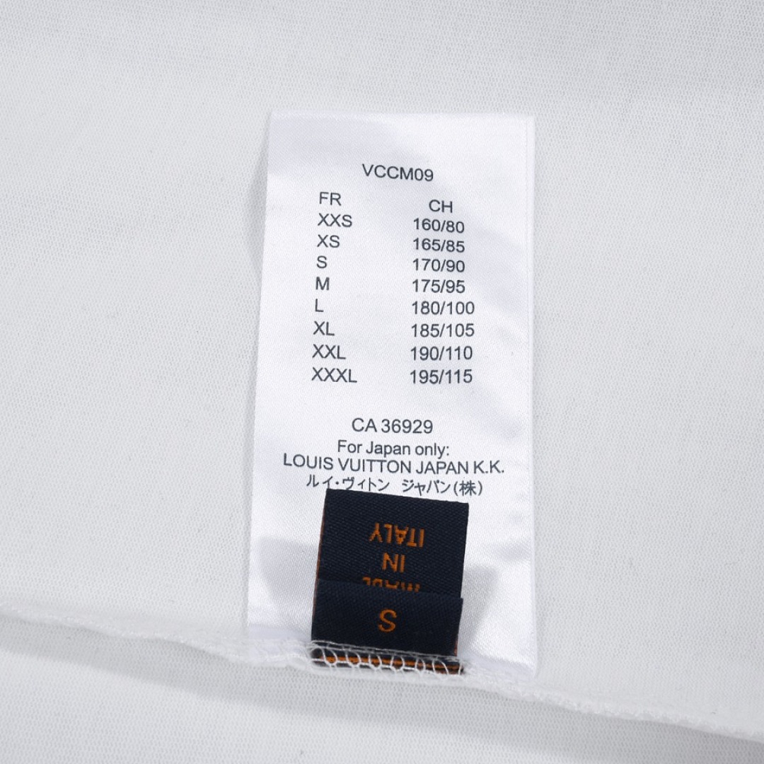 Louis Vuitton T-Shirt Style 459 detail view 1