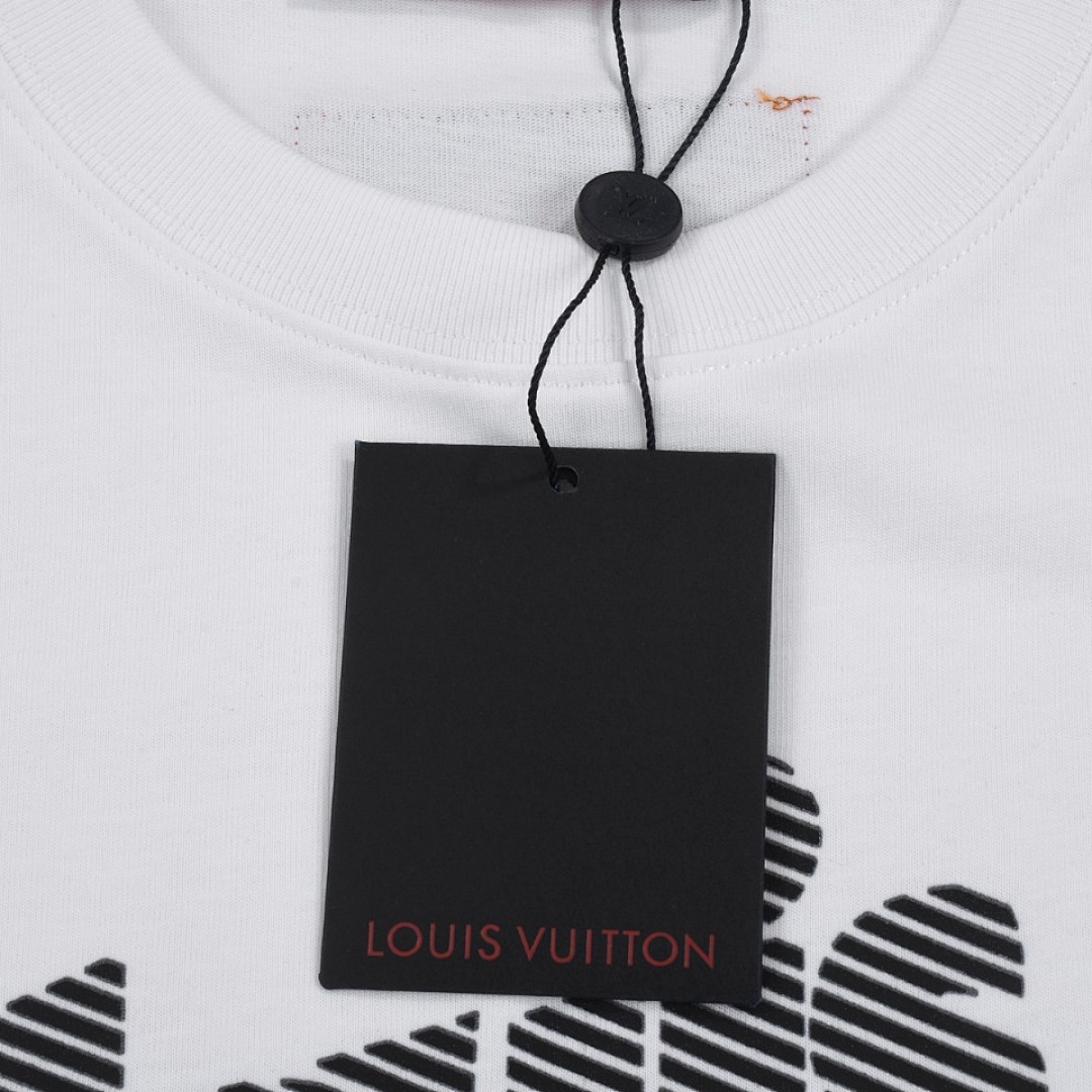 Louis Vuitton T-Shirt Style 459 detail view 3