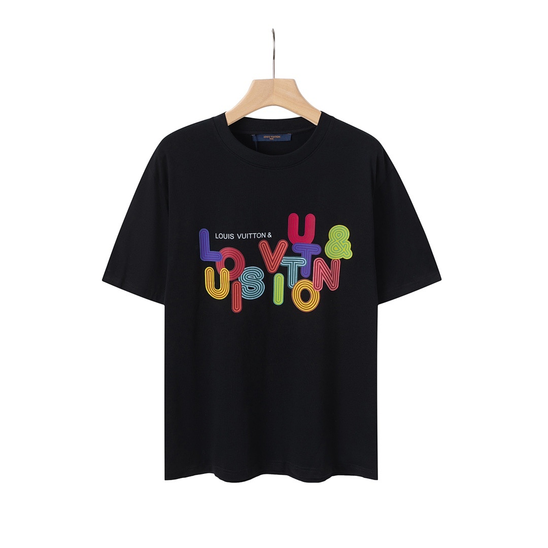 Louis Vuitton T-Shirt Style 461 detail view 1