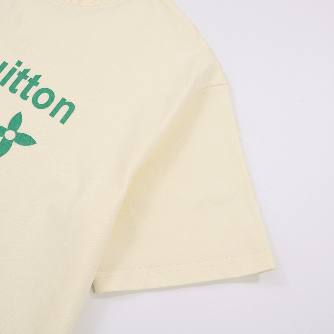 Louis Vuitton T-Shirt Style 463 detail view 5