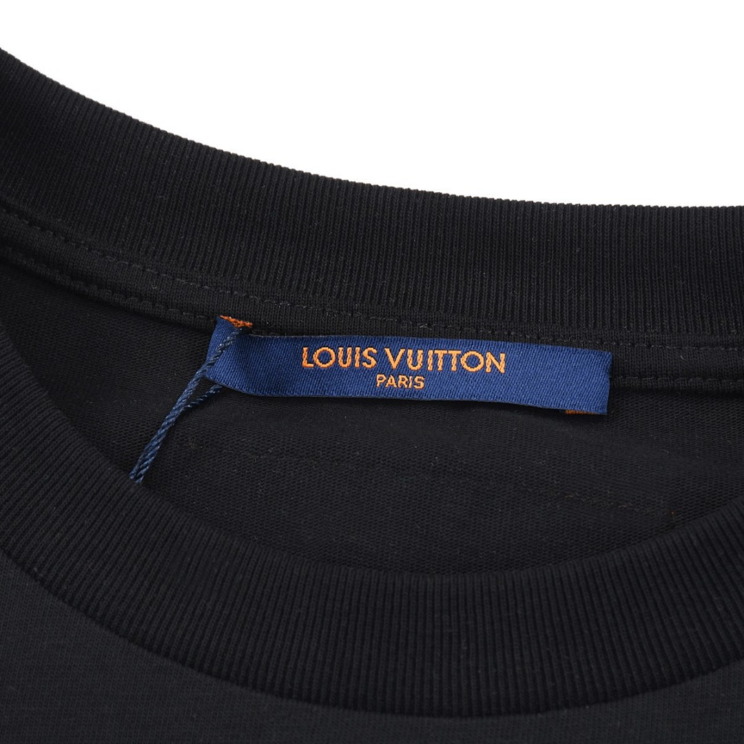 Louis Vuitton T-Shirt Style 464 detail view 5