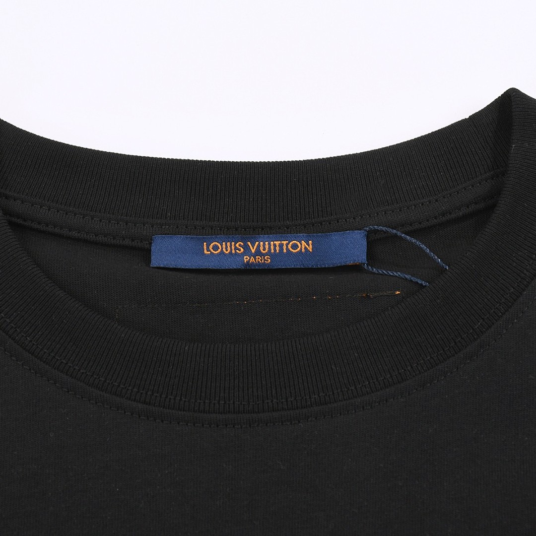 Louis Vuitton T-Shirt Style 466 detail view 5