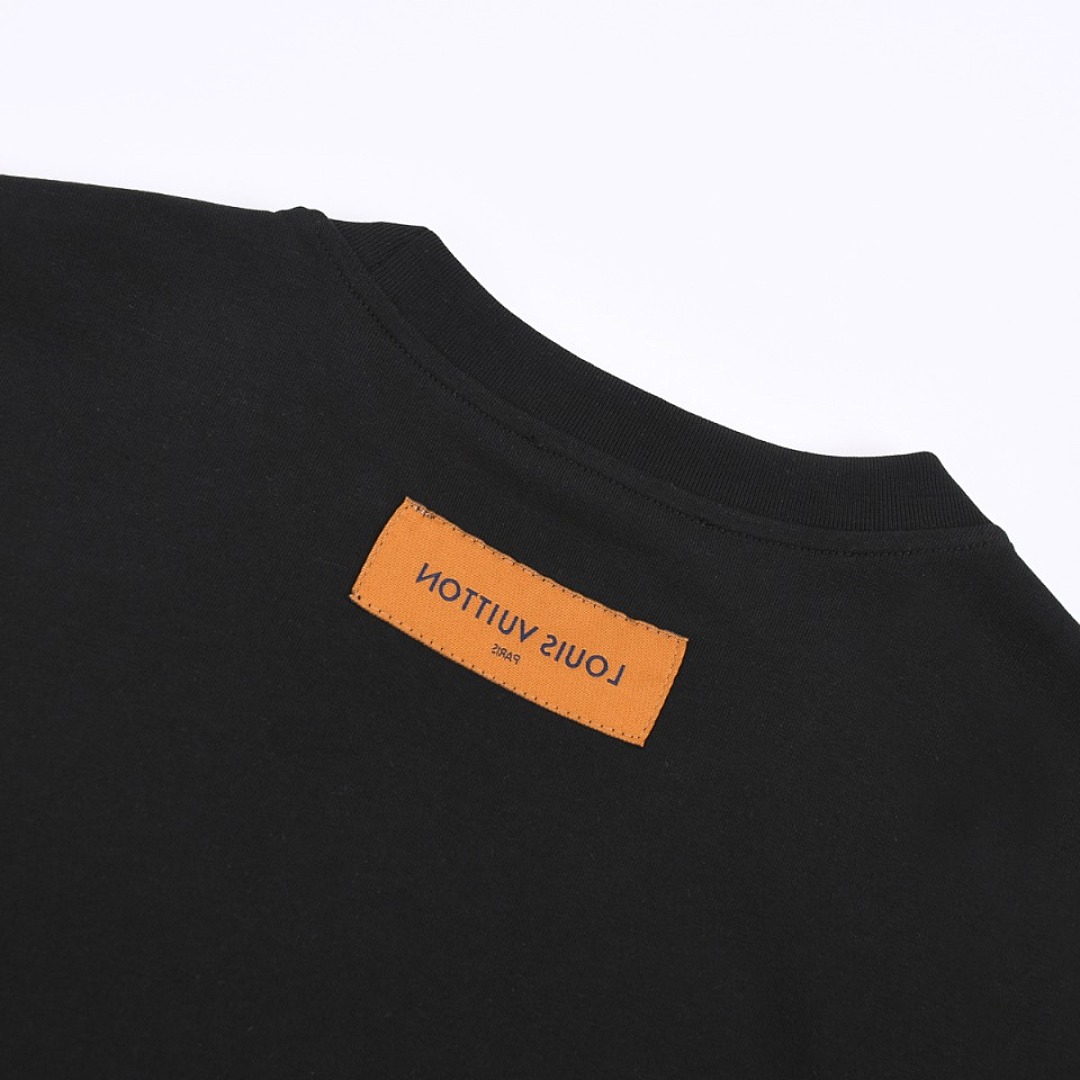 Louis Vuitton T-Shirt Style 469 detail view 5