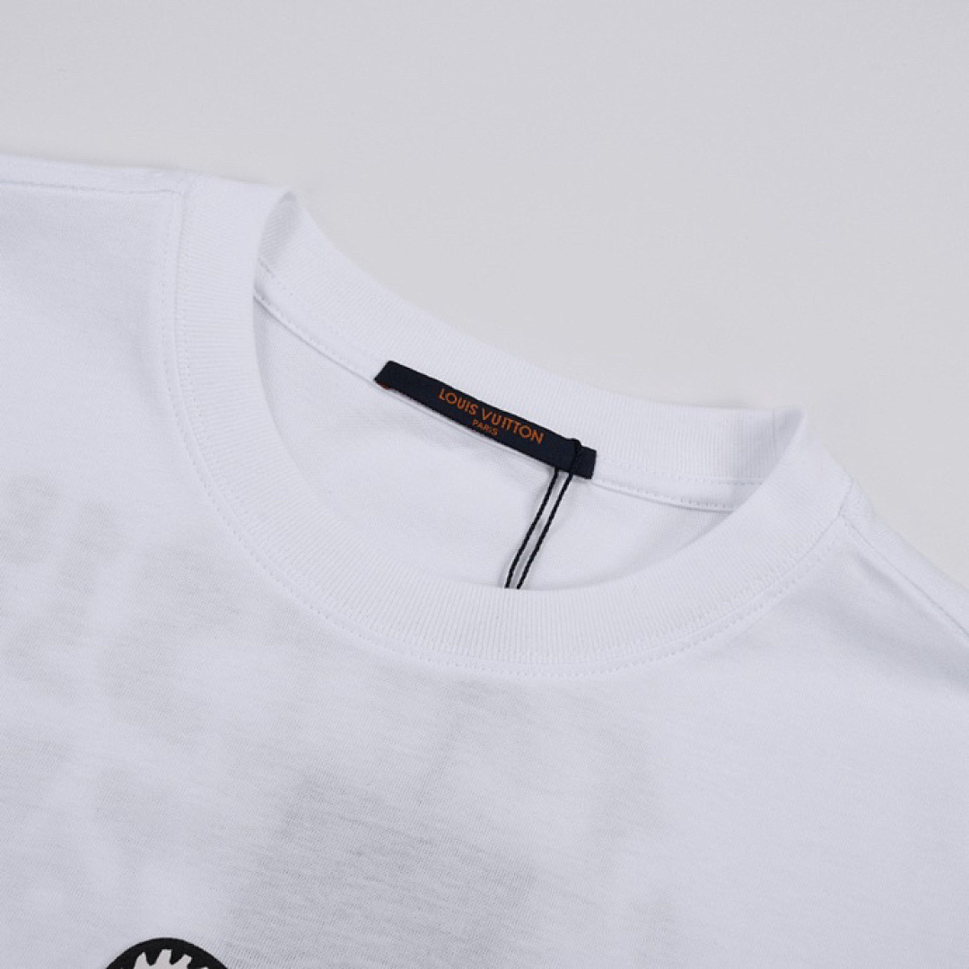 Louis Vuitton T-Shirt Style 470 detail view 4