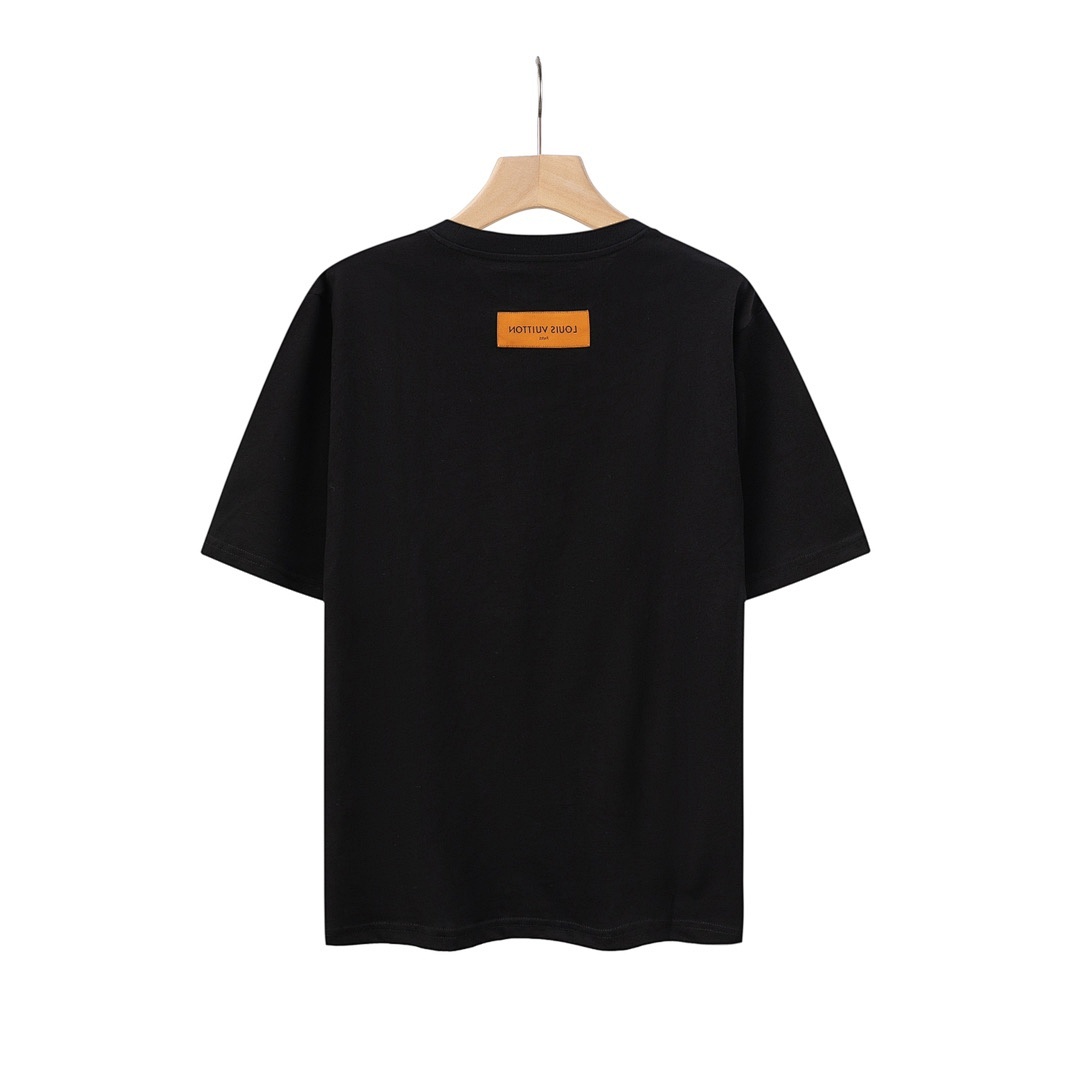 Louis Vuitton T-Shirt Style 493 detail view 2