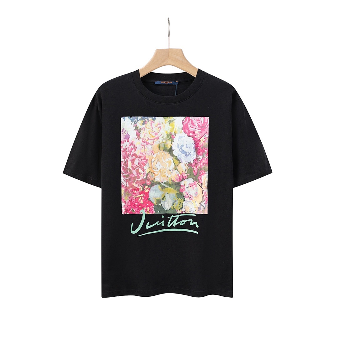 Louis Vuitton T-Shirt Style 498 detail view 1