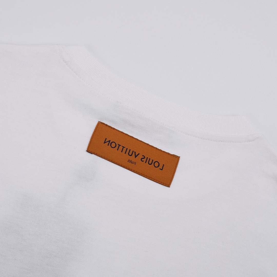 Louis Vuitton T-Shirt Style 505 detail view 2