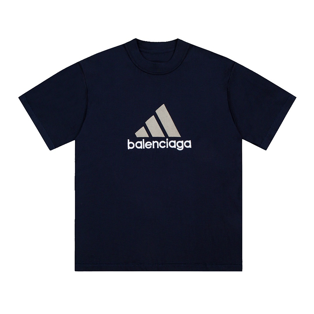Balenciaga T-Shirt Style 631 main view