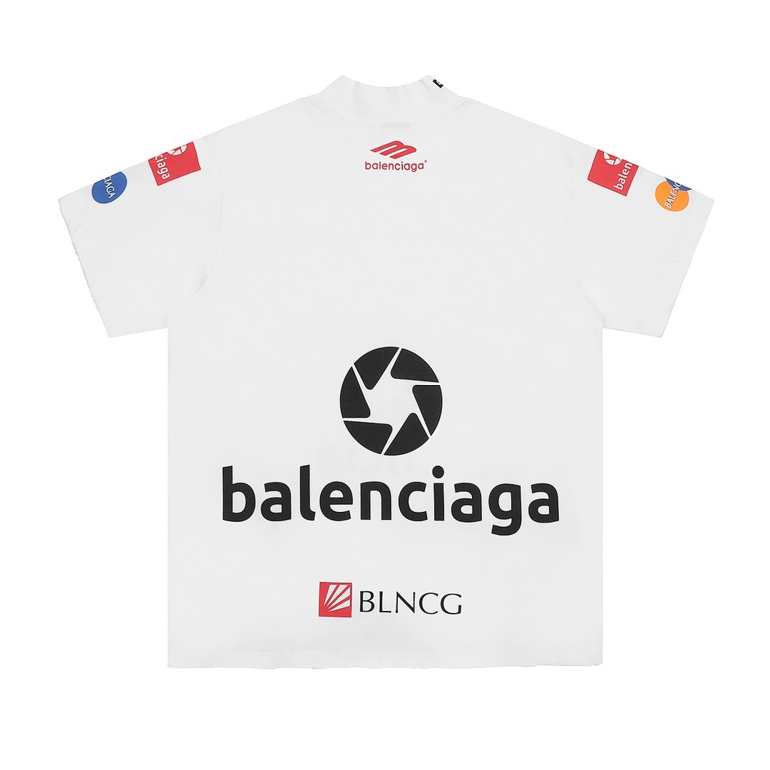 Balenciaga T-Shirt Style 632 detail view 1