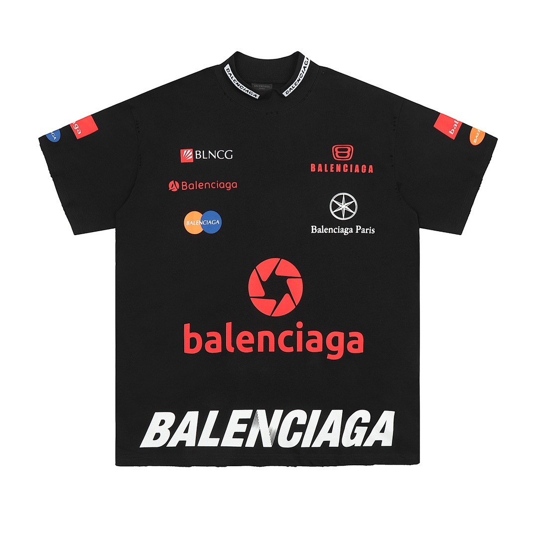 Balenciaga T-Shirt Style 633 detail view 1