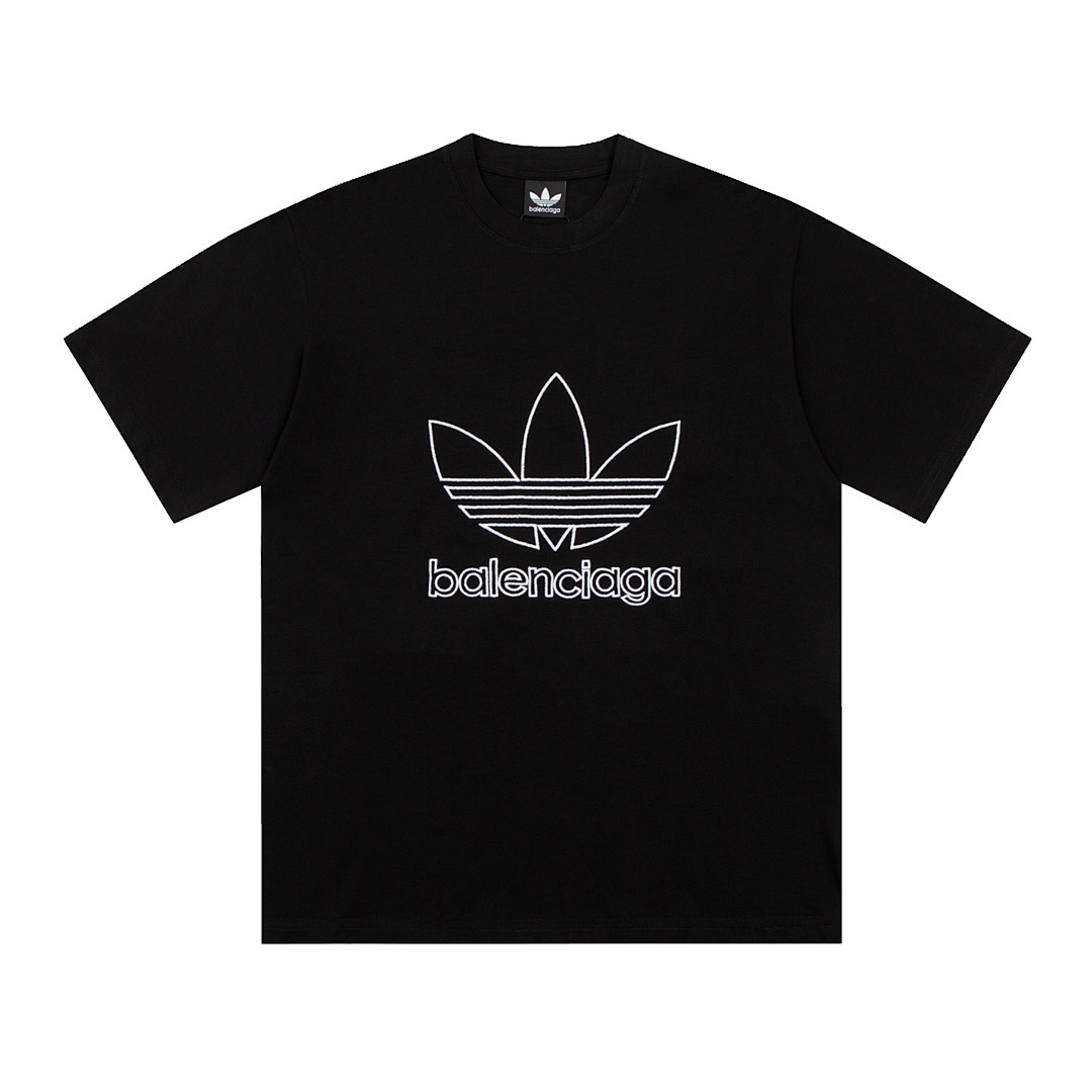 Balenciaga T-Shirt Style 649 main view
