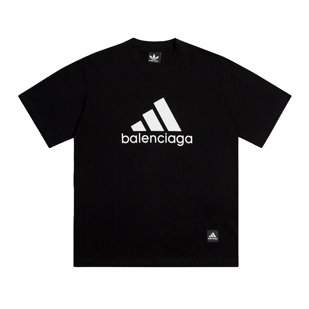 Balenciaga T-Shirt Style 651 main view