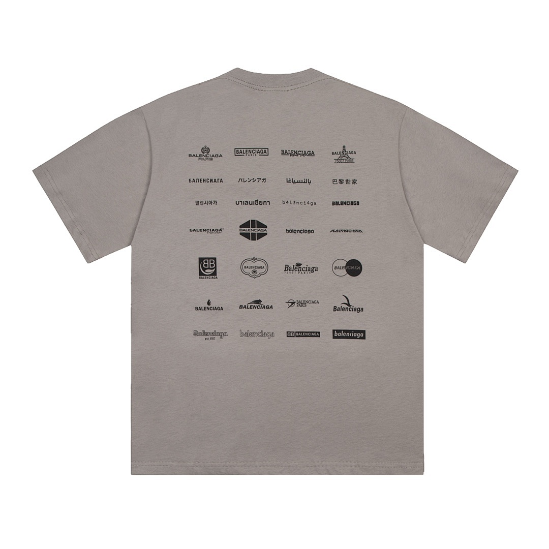 Balenciaga T-Shirt Style 670 main view