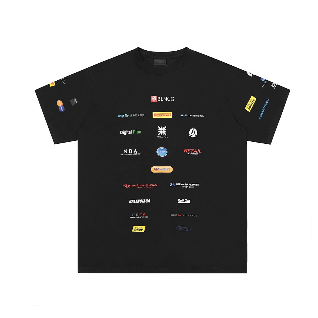 Balenciaga T-Shirt Style 680 detail view 1
