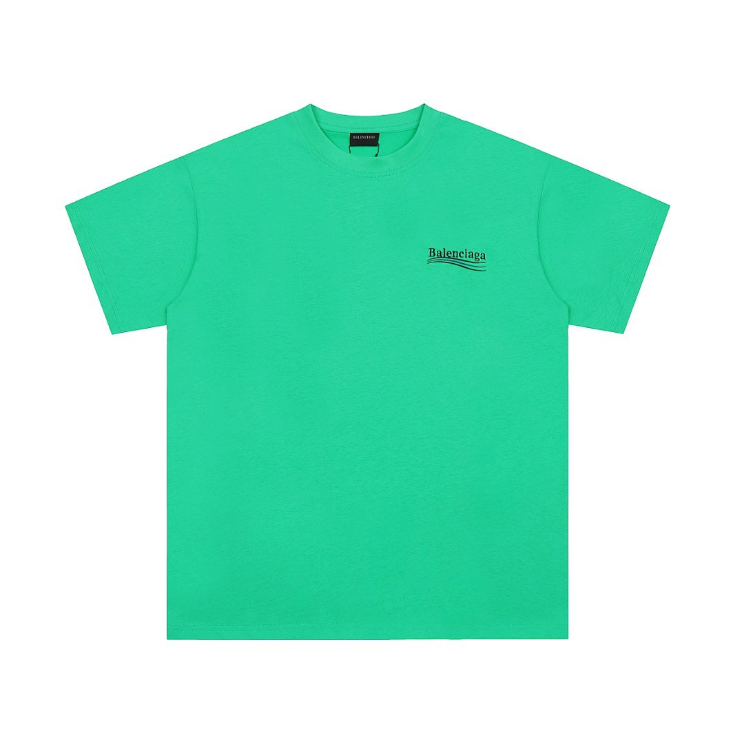 Balenciaga T-Shirt Style 682 detail view 1