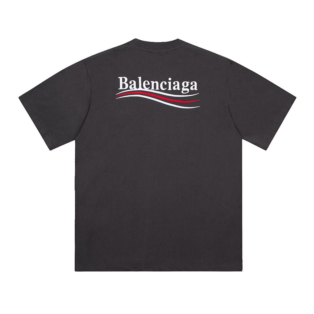 Balenciaga T-Shirt Style 685 main view