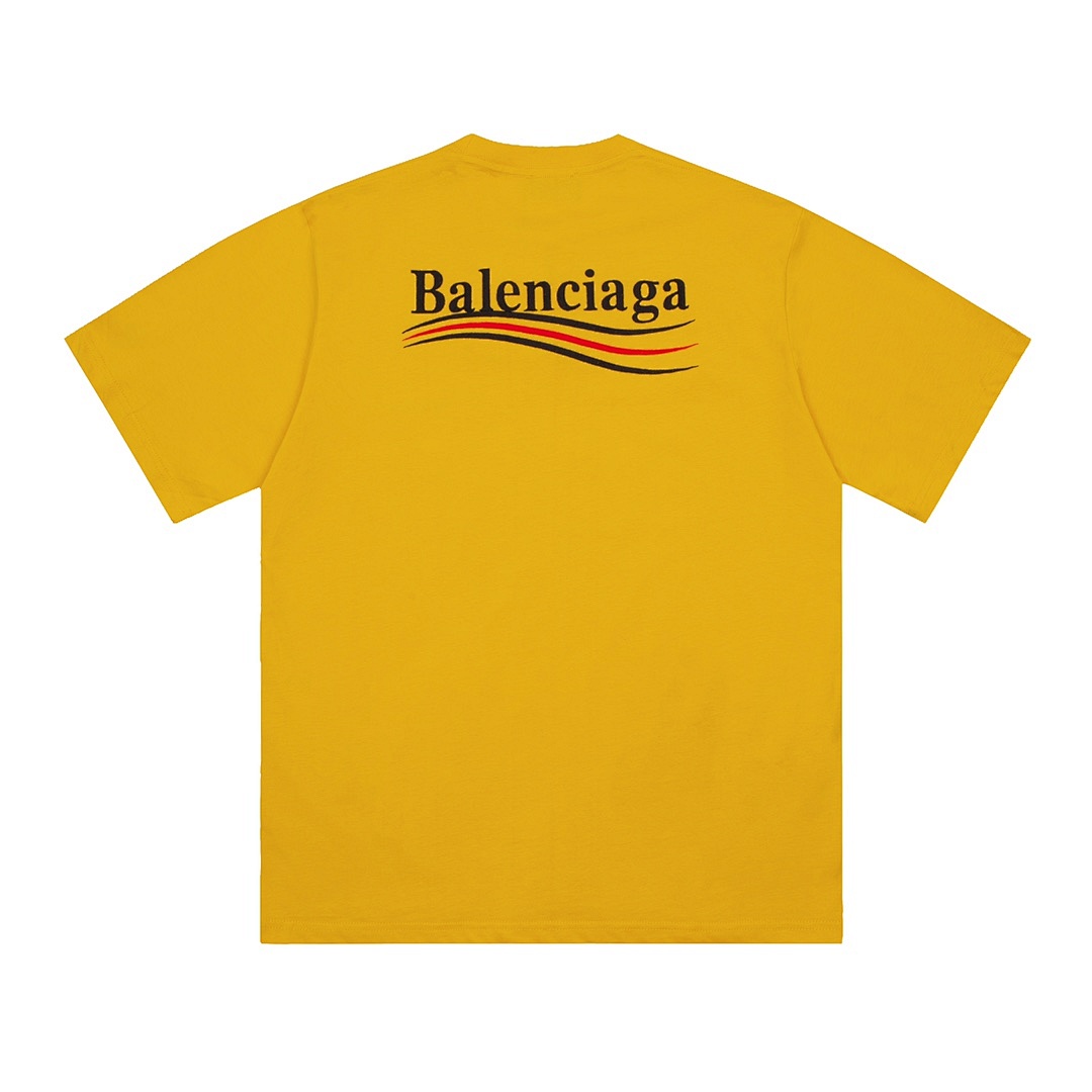 Balenciaga T-Shirt Style 686 main view