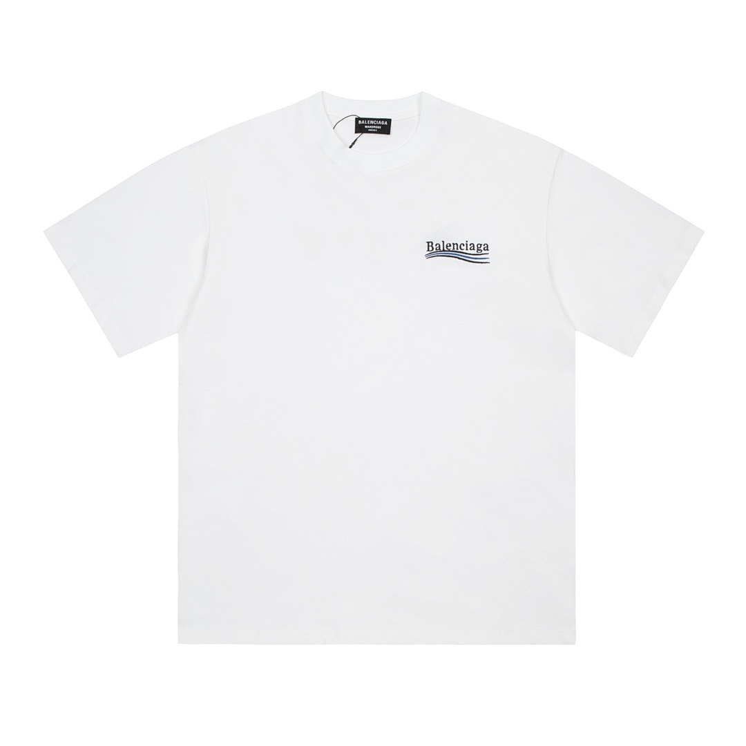 Balenciaga T-Shirt Style 690 detail view 1