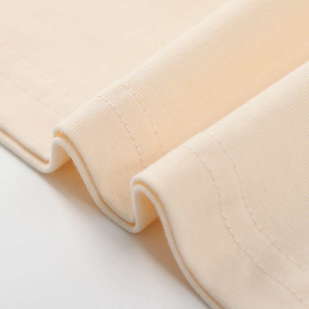 Rhude T-Shirt Style 132 detail view 4