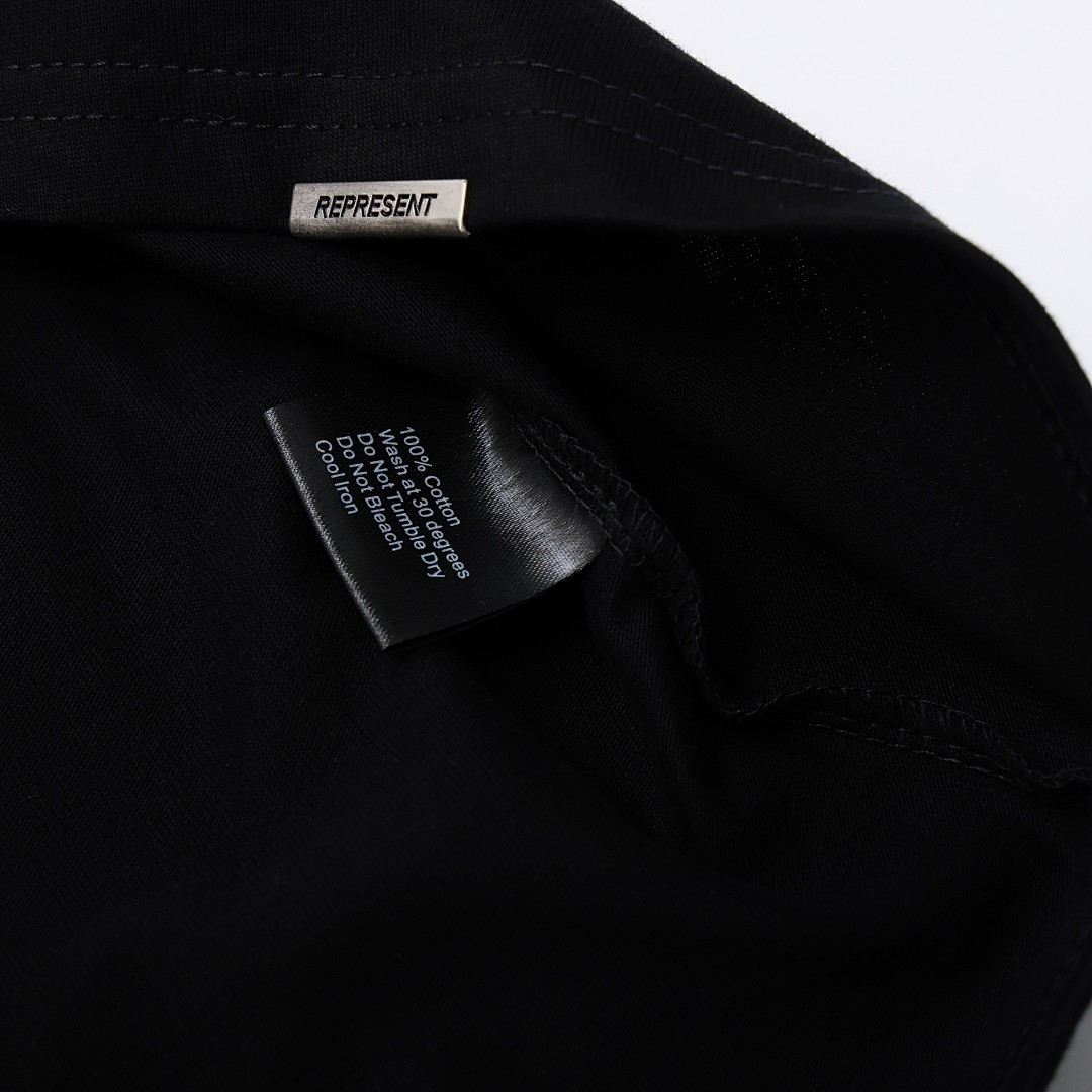 Rhude T-Shirt Style 151 detail view 2