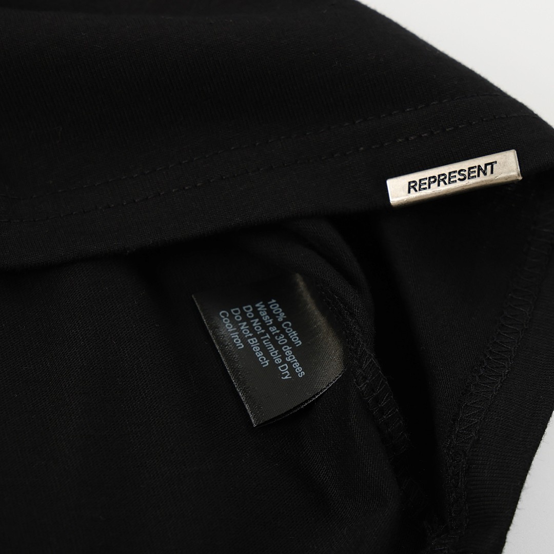 Rhude T-Shirt Style 153 detail view 1
