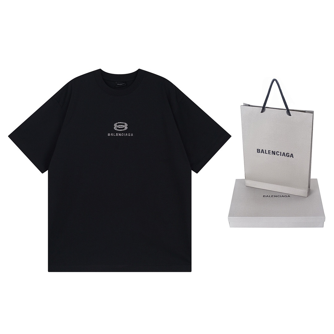Balenciaga T-Shirt Style 709 detail view 1