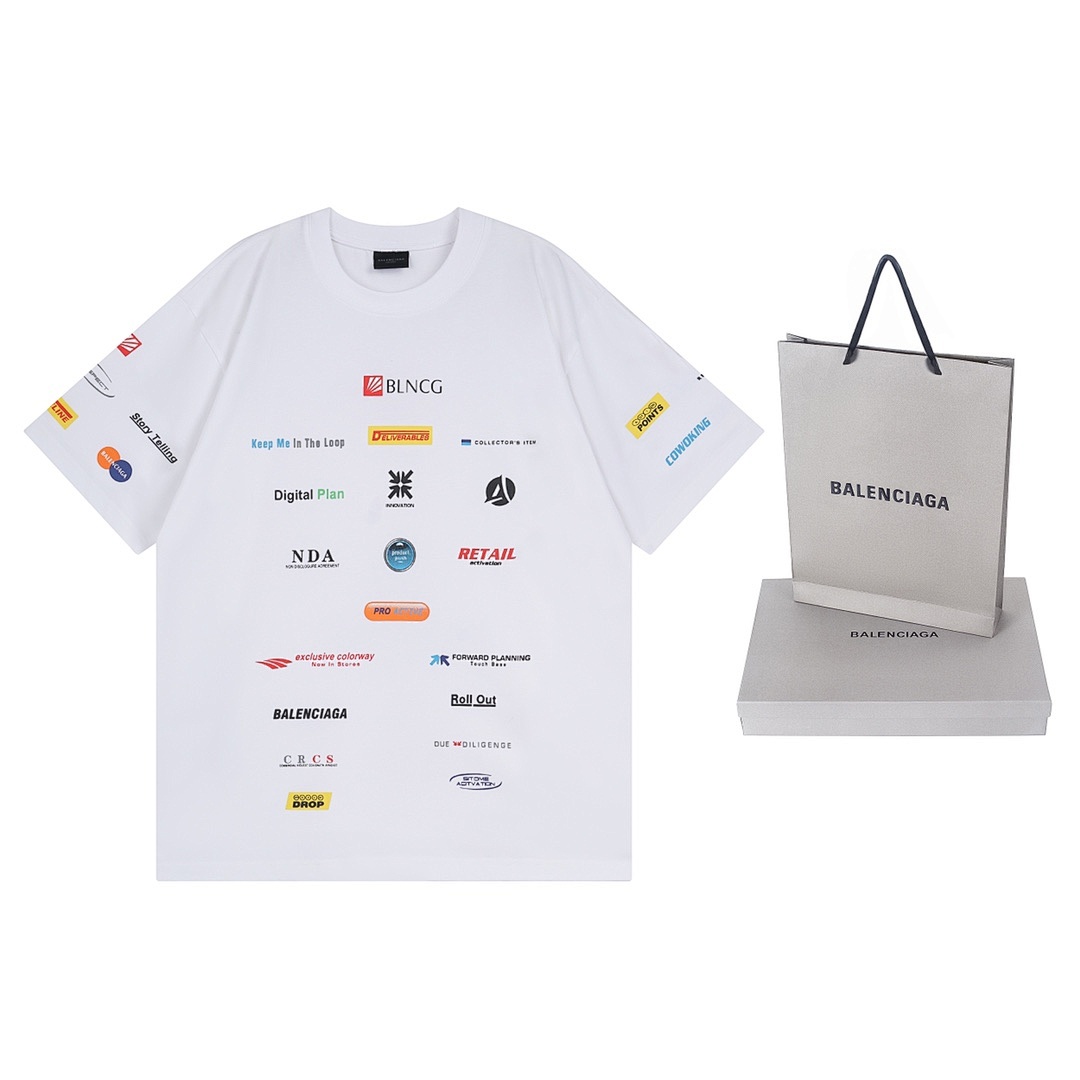 Balenciaga T-Shirt Style 712 detail view 1